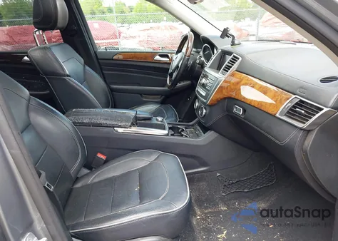 2013 Mercedes-Benz Ml 550 4Matic z USA, uszkodzony, nr VIN 4JGDA7DBXDA195653